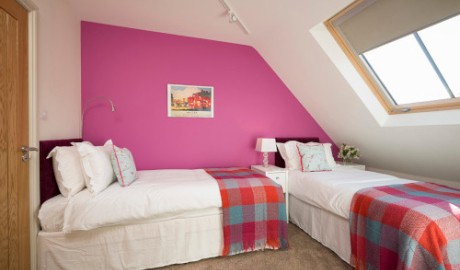 4 Star Gold Cottage image