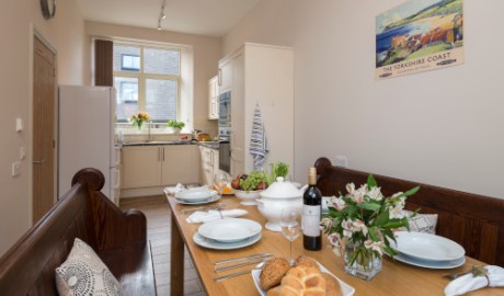 4 Star Gold Cottage image
