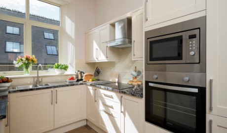 4 Star Gold Cottage image
