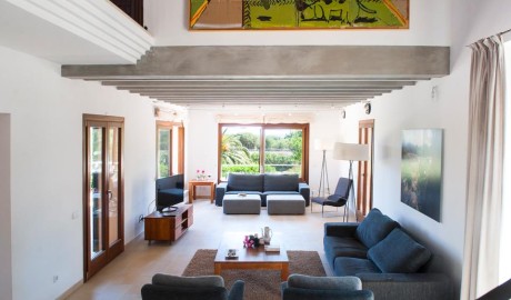 Luxury Countryside Villa image