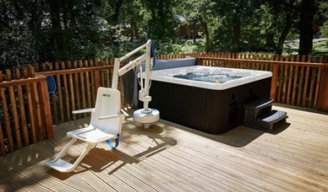 Forest Lodge with Hot Tub and Hoist image