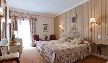 Historic City Centre Hotel image