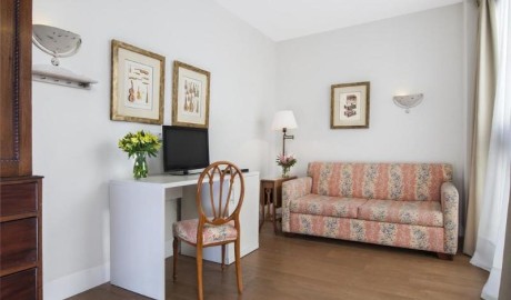 City Centre Boutique Hotel image