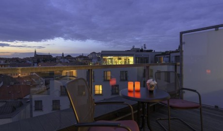 Accessible Art Deco Hotel image