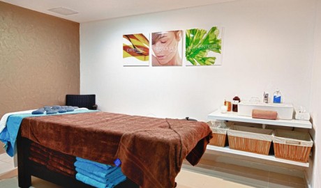 Accessible Spa Hotel image