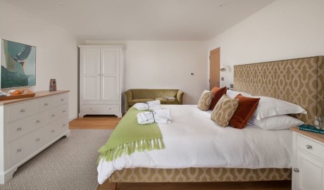 Accessible Retreat image