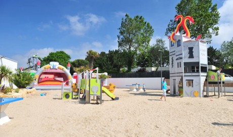 Azure Wheelchair Adapted holiday home image