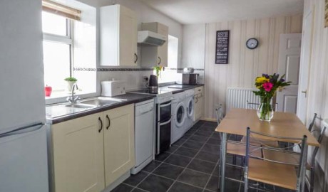 Tan-y-bryn-bach image
