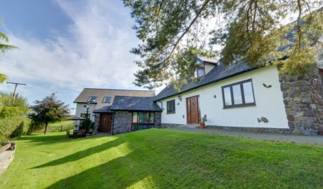 Derw Cottages image