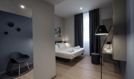 Accessible city hotel image