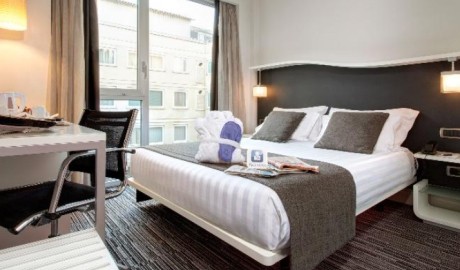 Accesible Hotel image
