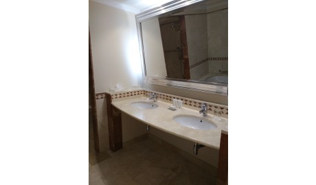 Luxury accessible hotel image