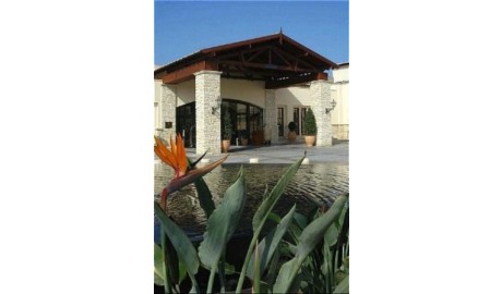 Wheelchair friendly beach hotel image