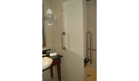 Wheelchair friendly beach hotel image