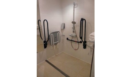 Accessible hotel in Leigh image