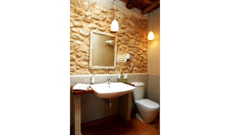 Countryside hotel image