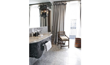 Luxury Harbour hotel image