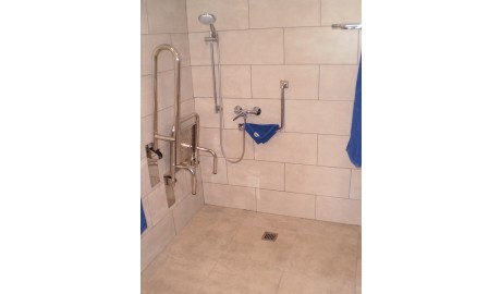 Wheelchair friendly beach hotel image