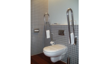 Central Location Hotel image