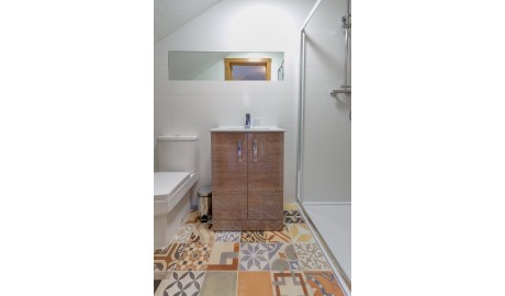 Accessible Cottage with hot tub image
