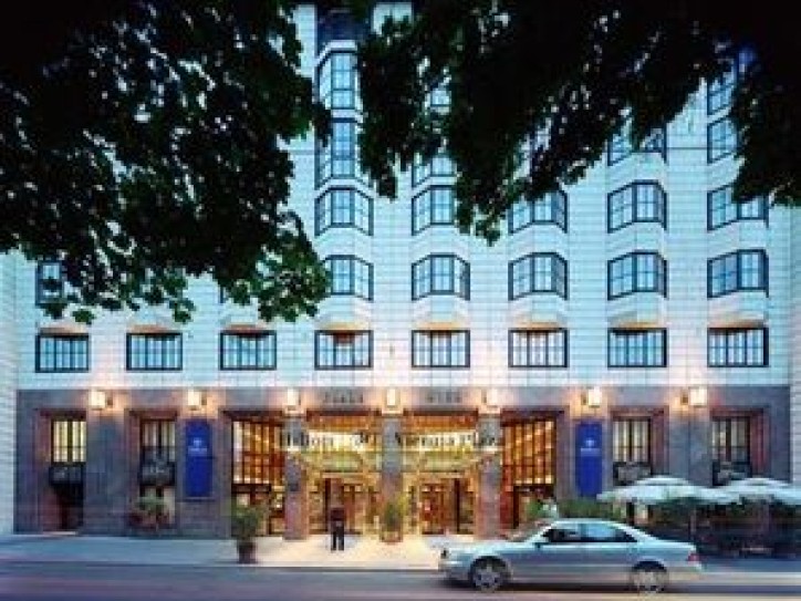 Charming 5 star hotel Card image