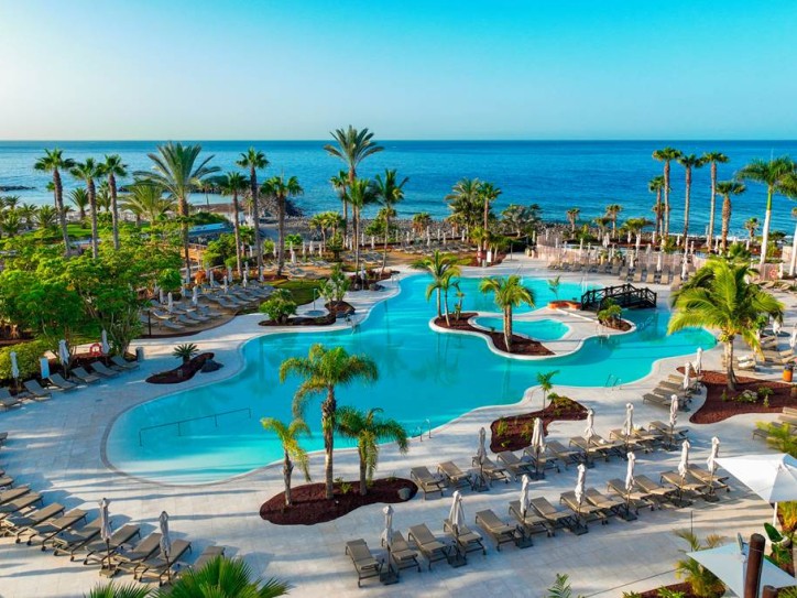 Wheelchair-Friendly Beach Hotel Card image
