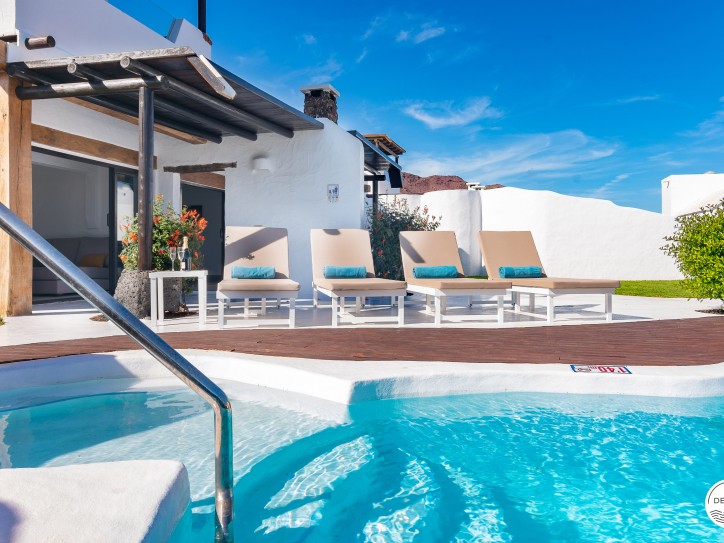 Boutique Villa Complex Card image