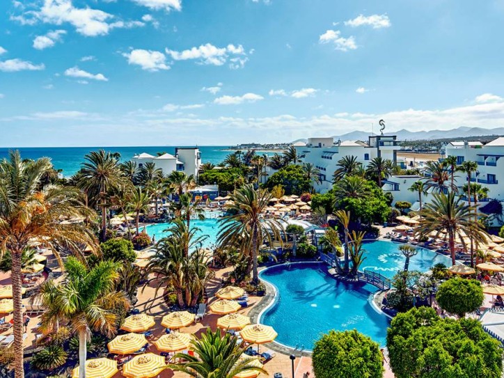 Palm Tree Resort Card image