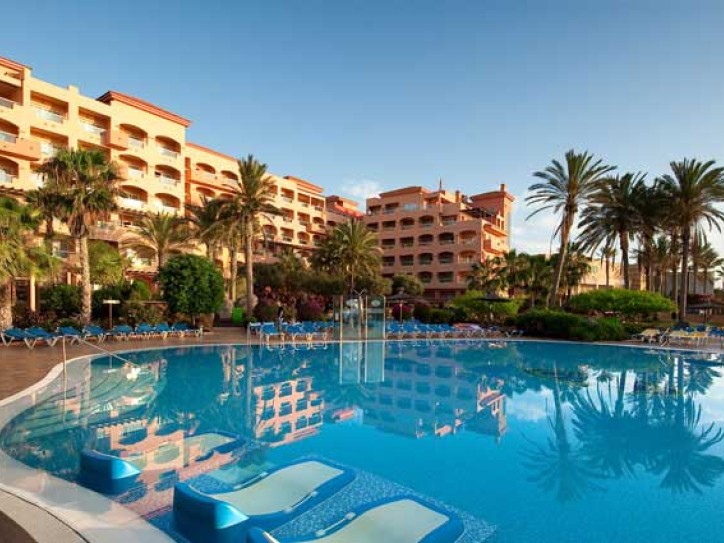 Wheelchair-friendly beach hotel Card image
