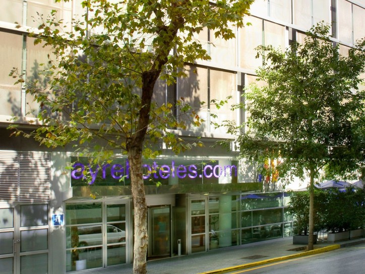 Wheelchair friendly city break hotel Card image
