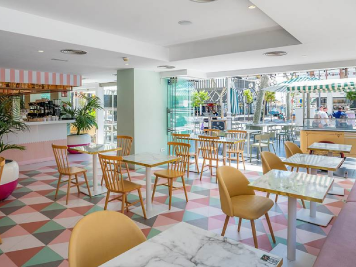Wheelchair friendly beach hotel Card image