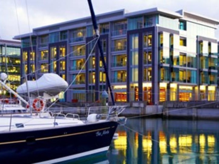 Luxury city break hotel Card image