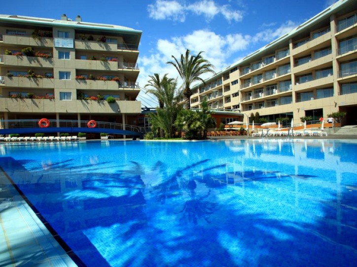 Wheelchair-Friendly Beach Hotel Card image