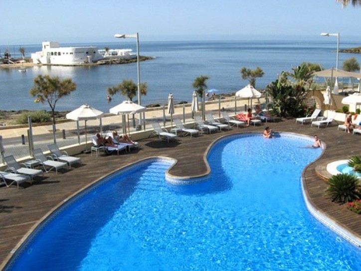 Adults only hotel Card image