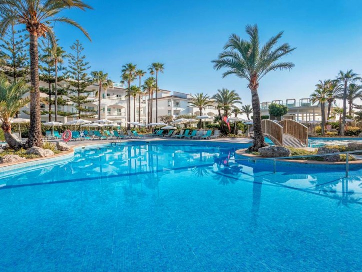 Seafront Hotel Card image
