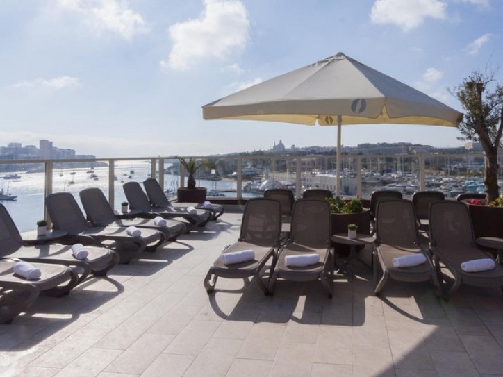 Wheelchair-Friendly Beach Hotel Card image