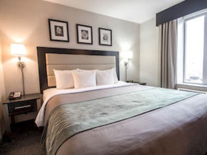 Contemporary City Hotel Card image