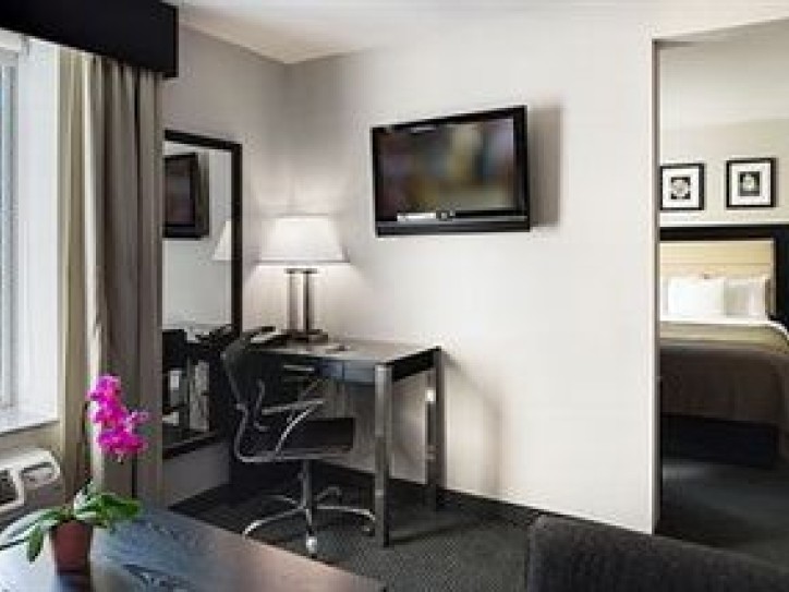 Contemporary City Hotel Card image