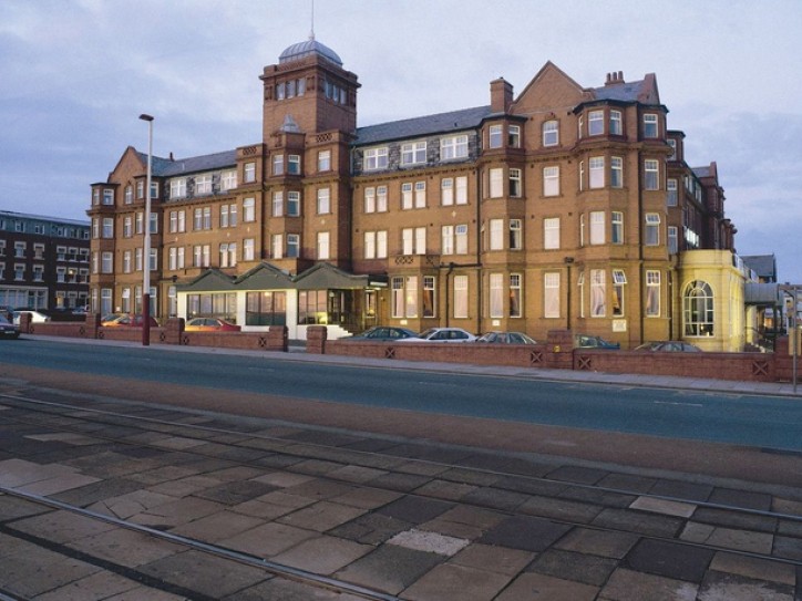 Wheelchair friendly 3 star hotel Card image