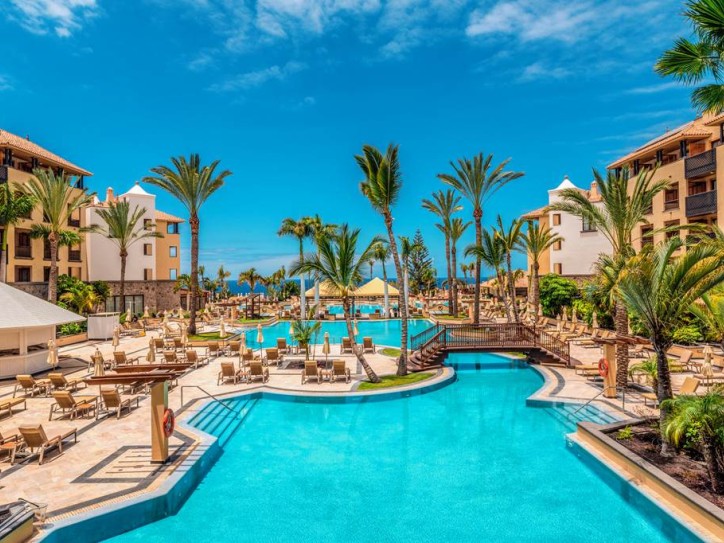 Luxury 5 star hotel Card image