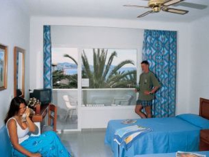 Accessible three star hotel Card image