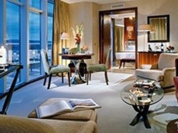 Luxury 5 star hotel Card image