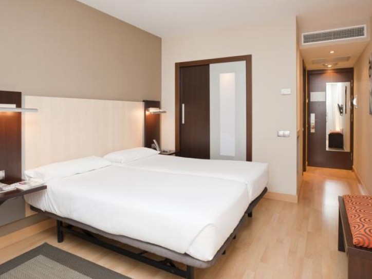 Accessible three star hotel Card image