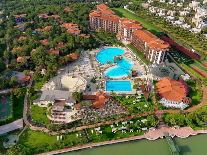 Accessible Spa Hotel Offering Premium Luxury Card image