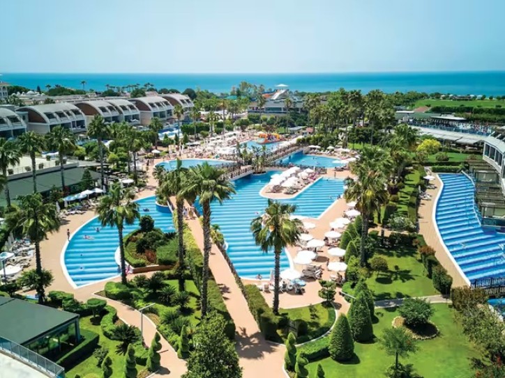 Where 4-Star Luxury Meets Family-Friendly Accessibility Card image
