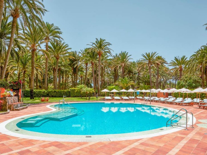 Luxury 5 star hotel Card image