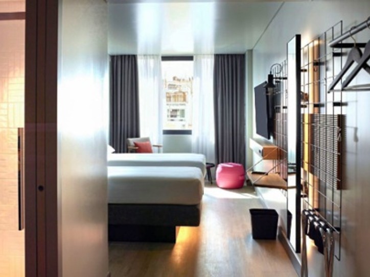 Luxury 5 star hotel Card image