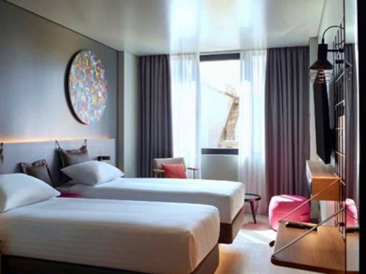 Luxury 5 star hotel Card image