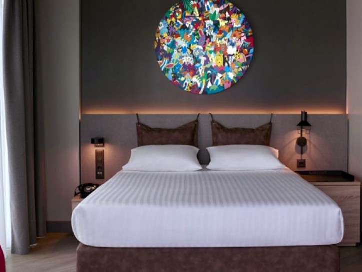Luxury 5 star hotel Card image