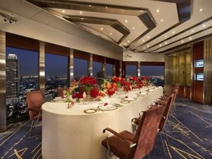 Luxury 5 star hotel Card image